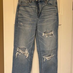 American Eagle Outfitters mom straight jeans- regular/high rise